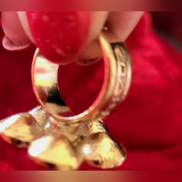 CHANEL y2k HTF Camelia Gold Gaudy Huge Chunky Rhinestone Flower Cocktail Ring 6 - Picture 12 of 15